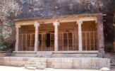 Tamilnadu - Chithanavasal or Sittannavasal - Rock cut Jain Temple - 591.jpg (106849 bytes)