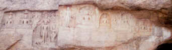Tamilnadu - Anumanthakude cave 026b.jpg (65871 bytes)