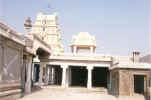 Tamilnadu - Peramandur - 523.jpg (112089 bytes)