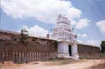 Tamilnadu - Thiruparathikundram 453.jpg (145742 bytes)