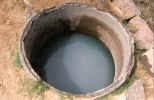 Tamilnadu Thirumalai caves water well 010.jpg (137333 bytes)