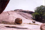 Tamilnadu keelavalaivu caves 033.jpg (89457 bytes)